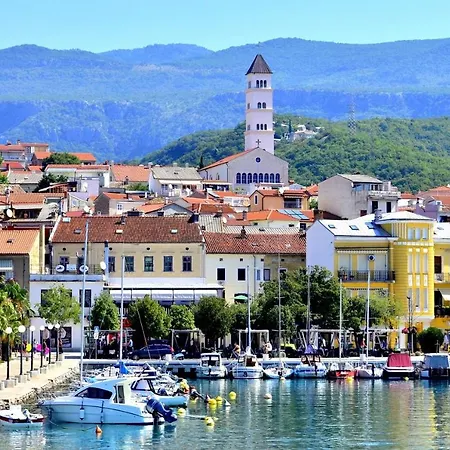 With A Parking Space - 13204 Apartman Crikvenica