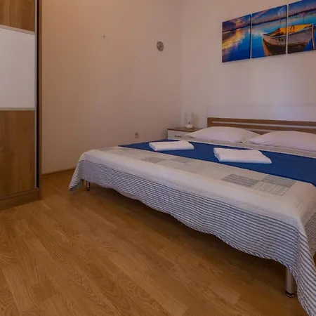 With A Parking Space - 13204 Apartman