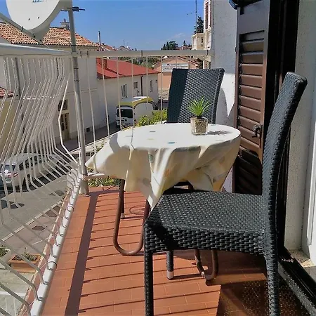 Apartman With A Parking Space - 13204