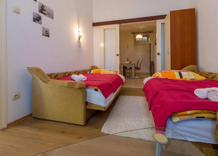 Apartamento With A Parking Space - 13204 Crikvenica